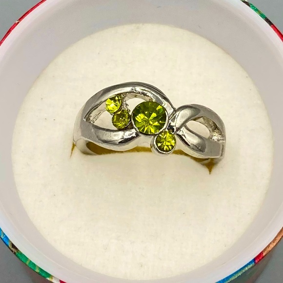 Freeform Fashion Ring with Green Crystal Accents - Picture 2 of 3